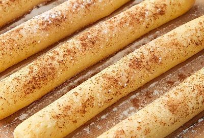 Нежные трубочки на кефире с ароматной корицей: хрустящие и невероятно вкусные