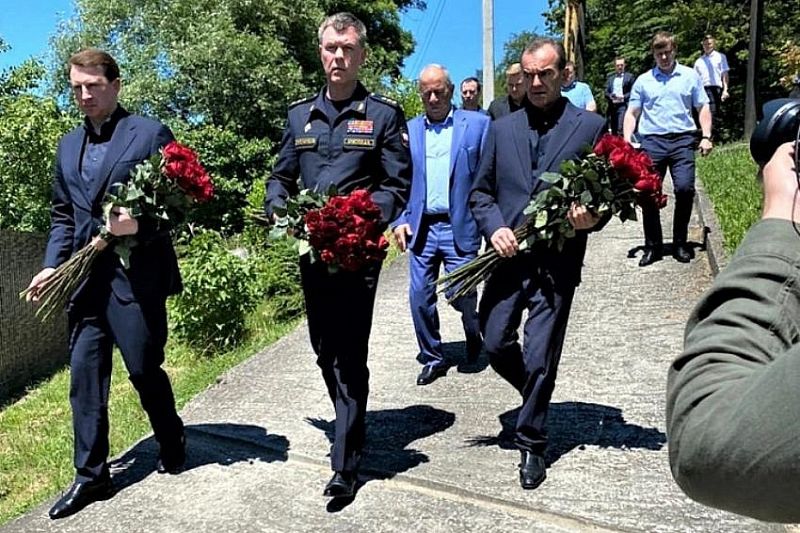 Губернатор Кубани Вениамин Кондратьев выразил соболезнования семьям погибших в Сочи судебных приставов