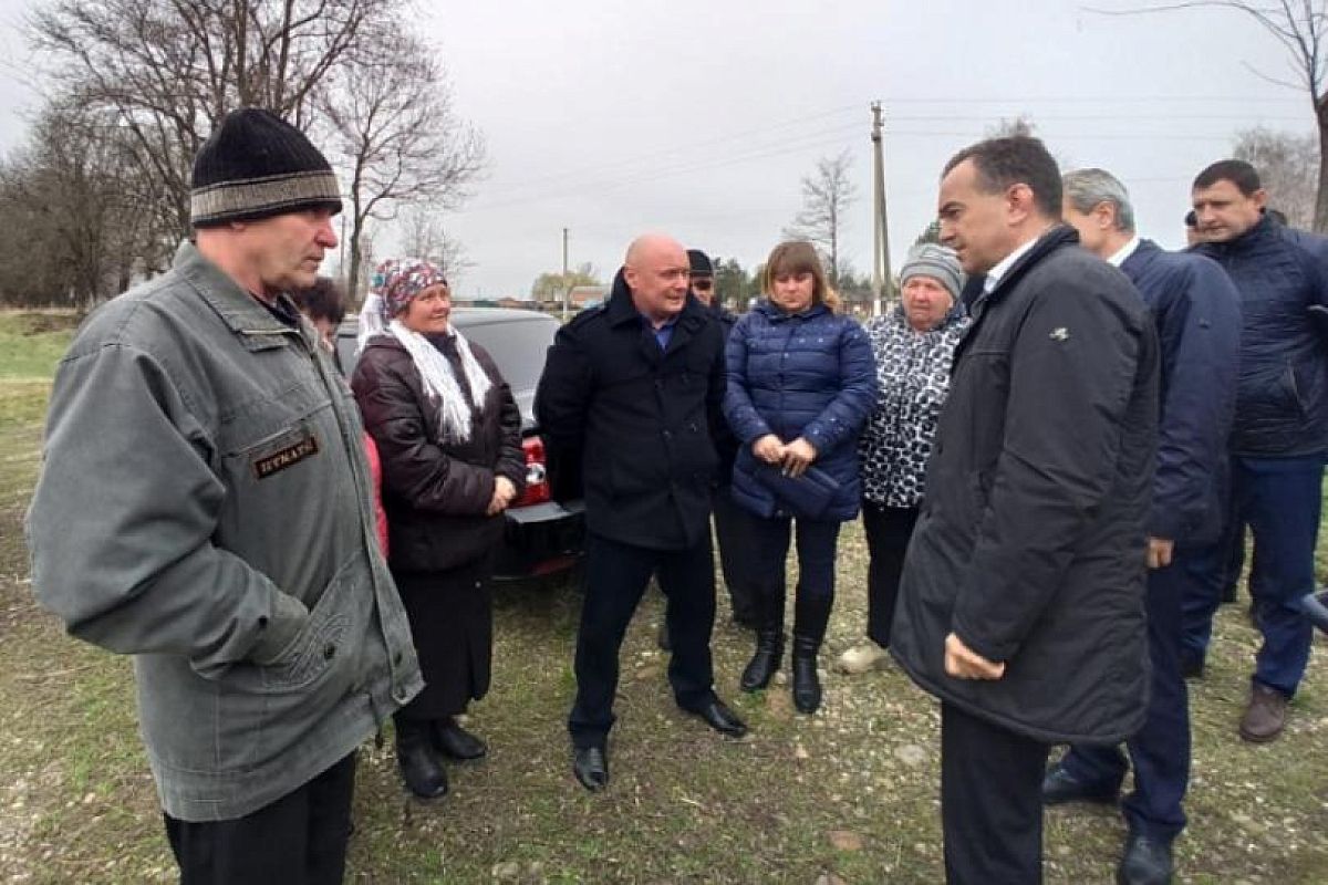 Губернатор Кубани Вениамин Кондратьев поручил возвести пристройку к детсаду и отремонтировать водопровод в Отрадненском районе