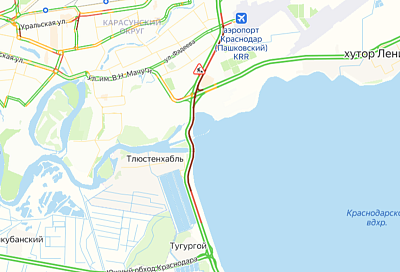 Пробка на въезде в Краснодар со стороны Адыгеи растянулась до аэропорта