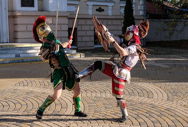 Мечом и шпагой: фестиваль «Эфес Кубани» прошел в Краснодаре