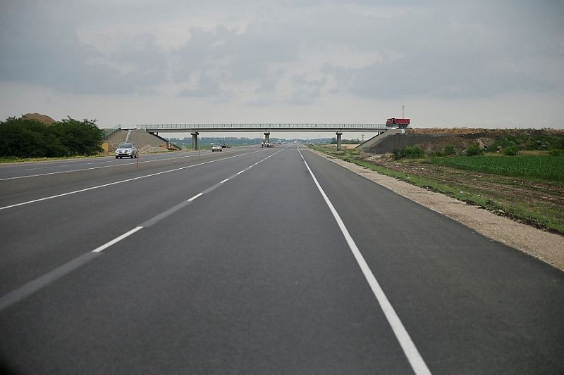 В Ейском районе отремонтируют 31,8 км региональных и муниципальных автодорог