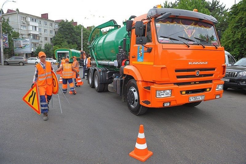 В Краснодаре идут работы по инвентаризации сетей ливневой канализации