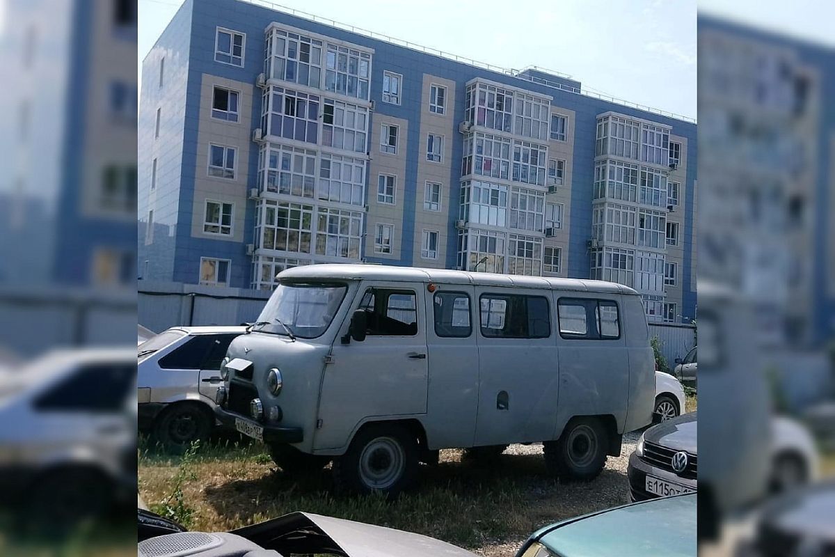 В Анапе полицейские задержали водителя УАЗа, въехавшего в море возле санатория. Ему грозит штраф и арест