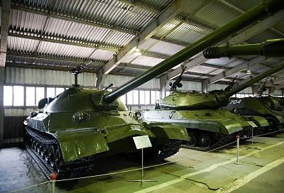 Его боялись свои: почему ИС-7 так и не стал главным танком СССР!