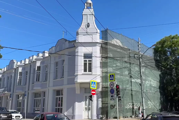 Мэр Краснодара показал, как и идет реставрация исторического здания на углу Чапаева и Красноармейской