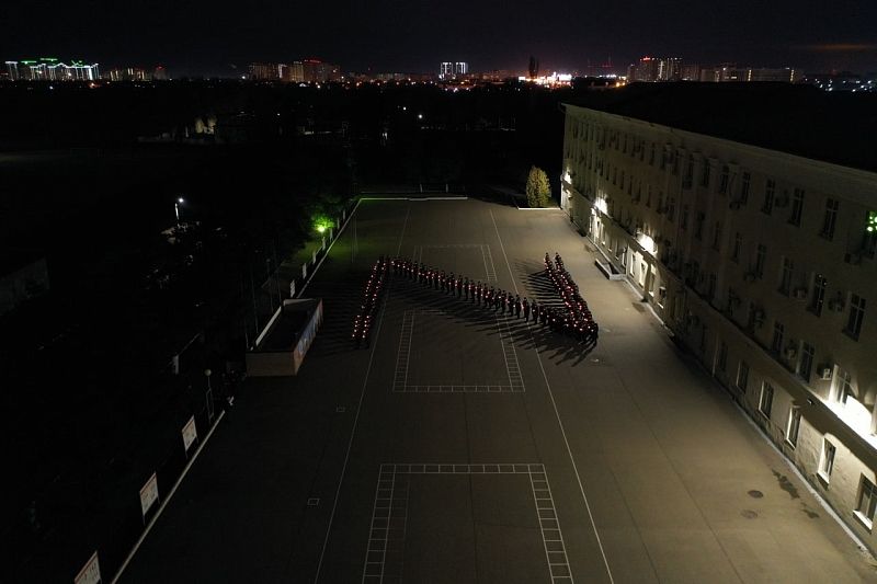 В Краснодарском училище летчиков прошла акция в поддержку российских военных