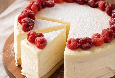 Ни грамма муки, ни желатина — а пышный, как облако: йогуртовый торт, справиться легко, остановиться невозможно