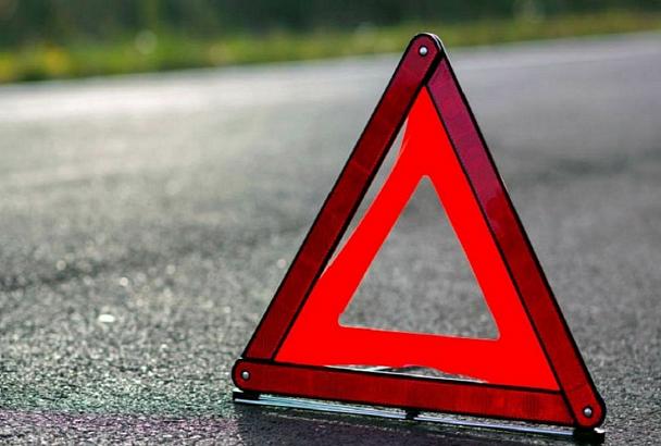 В Краснодарском крае водитель «Запорожца» врезался в столб. Пострадала 12-летняя девочка