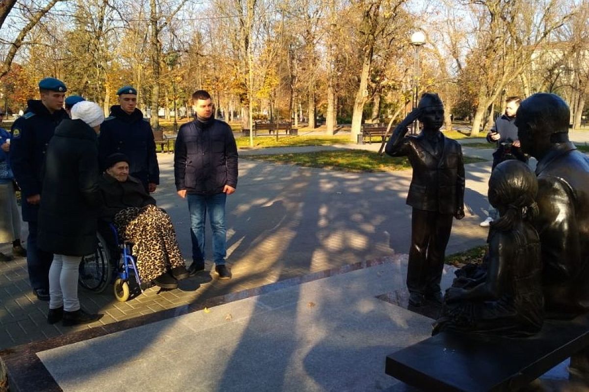 В Краснодаре провели экскурсию для старейшего горожанина Валерия Балюлиса