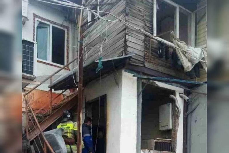 Взрыв газа произошел в двухэтажном жилом доме в Сочи. Есть пострадавшая
