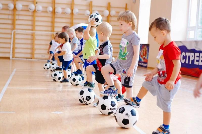 Педиатры определили, в каком возрасте детям лучше начинать заниматься спортом