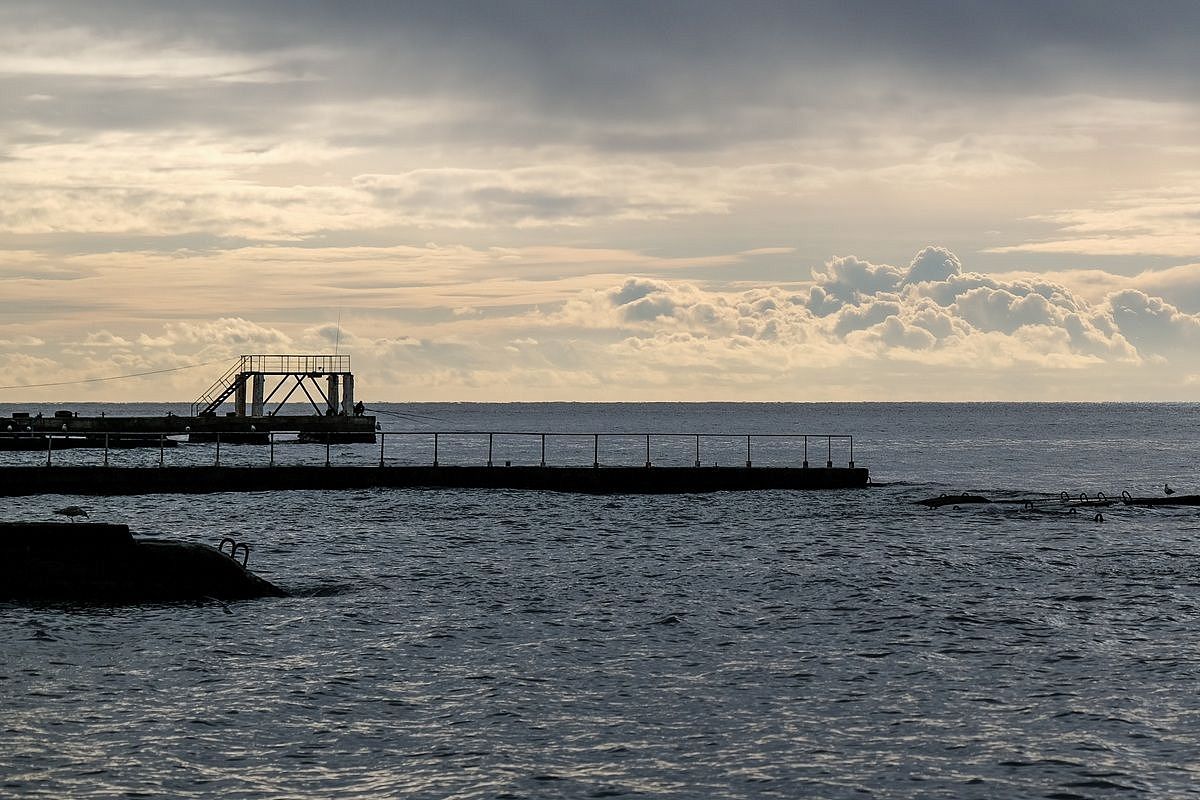 Громкие звуки могут услышать жители и гости Сочи 20 ноября: запланированы учения
