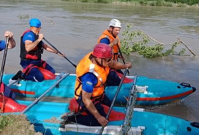 Продолжаются поиски девочки, унесенной течением реки в Успенском районе