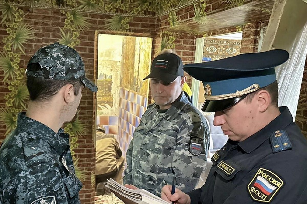 Жительница Краснодара устроила антисанитарию в квартире и 8 лет не пускала работников УК