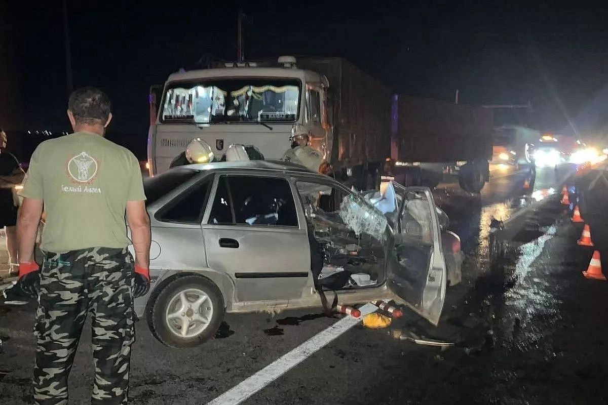 Делом о гибели двух подростков и двух женщин в ДТП с КамАЗом на Кубани займется СК