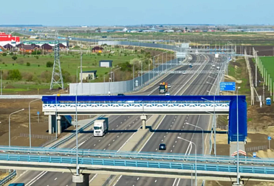 Около 10 млн проездов совершили автомобилисты по трассе А-289 Краснодар – Керчь в 2025 году  