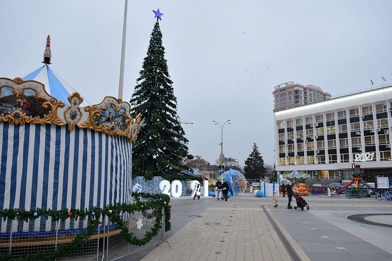 Аттракционы на Главной городской площади Краснодара заработают 19 декабря