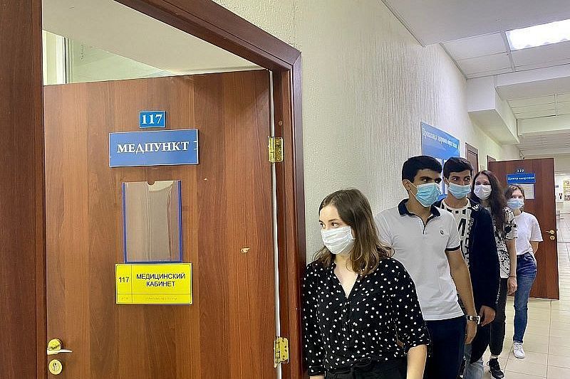 Более 28 тысяч студентов вузов Краснодарского края привились от коронавируса