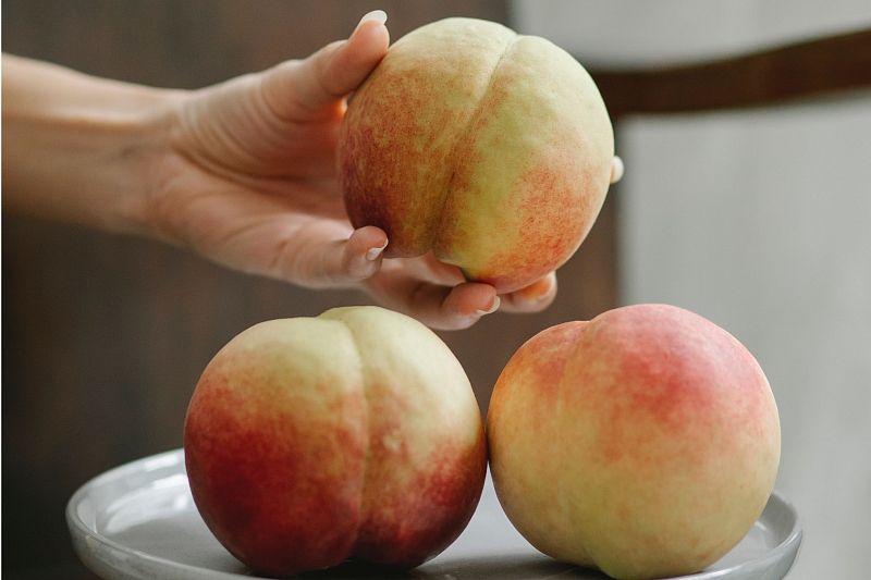 Много персиков: пять вкусных способов получить больше пользы от летних фруктов