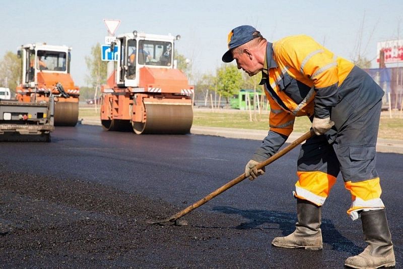 Более 60 км асфальтированных и 140 км гравийных дорог отремонтируют в Усть-Лабинском районе в 2021 году