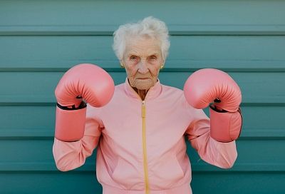 Только не бокс: какой спорт вернет старикам радость жизни и продлит ее