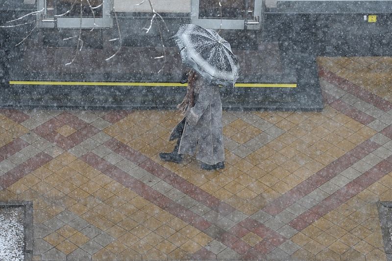 Снег, дождь и град: на выходные в Краснодарском крае опять испортится погода