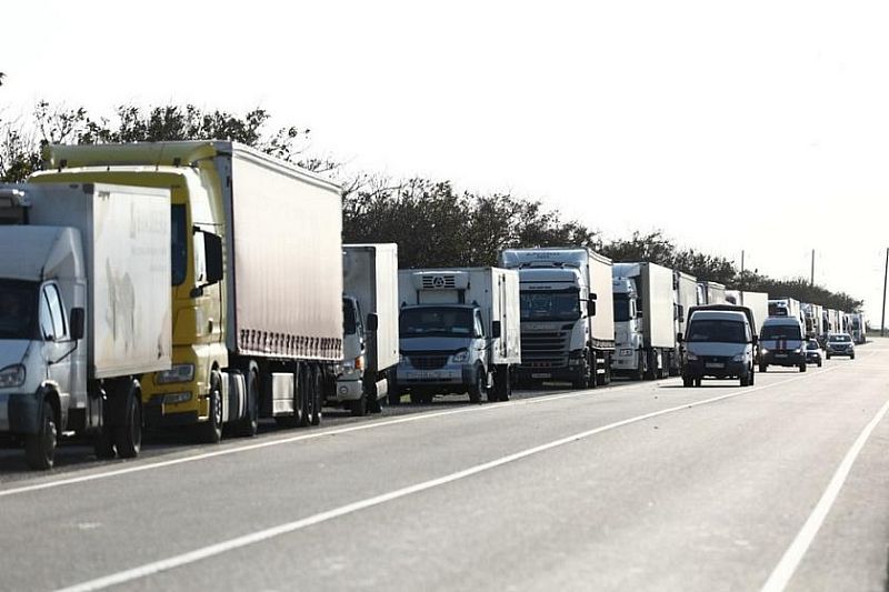 В очереди на Керченскую переправу в Краснодарском крае ожидает 31 грузовик