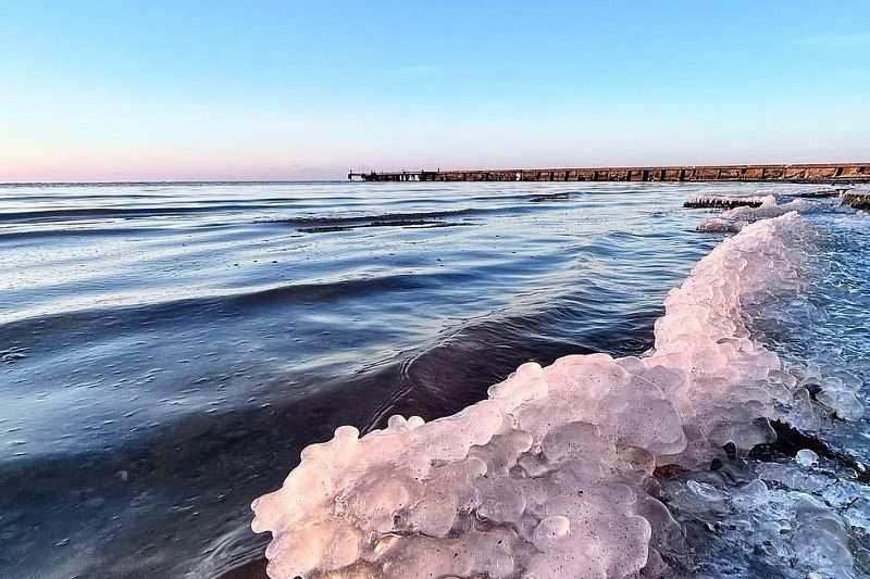 Морозы остудили Азовское море у берегов Краснодарского края до нуля