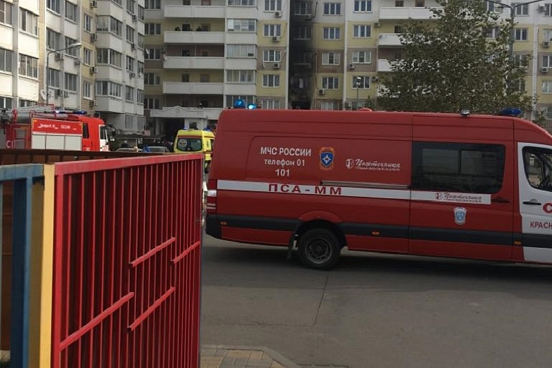 В Краснодаре из-за пожара в многоэтажке по ул. Котлярова эвакуировано 44 человека