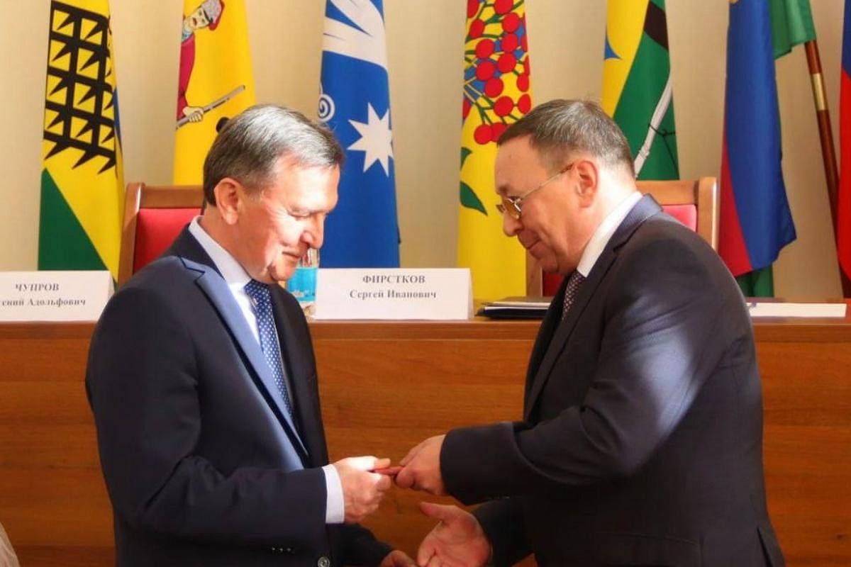 Сергей Фирстков официально вступил в должность главы Выселковского района на очередной срок