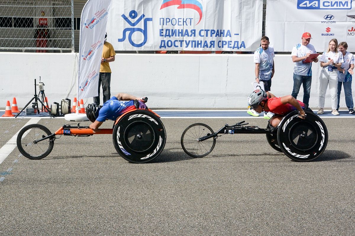 Полумарафон «Рецепт-Спорт» объединяет не только опытных атлетов, но и тех, кто делает свои первые шаги к большим победам. Полумарафон «Рецепт-Спорт» объединяет не только опытных атлетов, но и тех, кто делает свои первые шаги к большим победам.