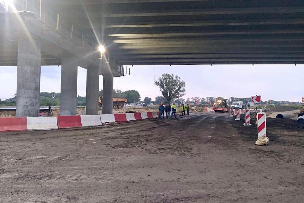 Движение на еще одном участке трассы Новороссийск – Керчь восстановлено под Анапой