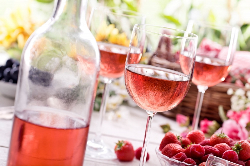 Эксперты Роскачества рассказали, как выбрать розовое вино