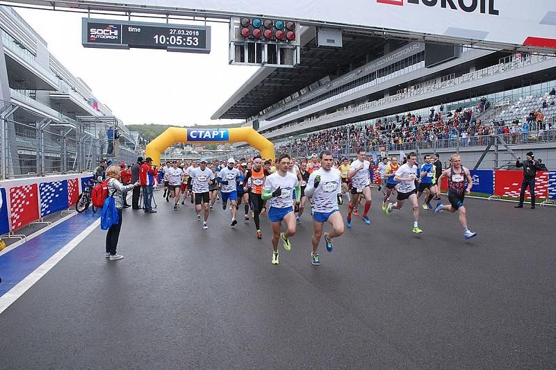 Более 2500 бегунов примут участие в Полумарафоне в Сочи 
