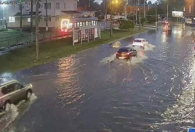 Улицы ушли под воду. На Краснодар обрушился ливень