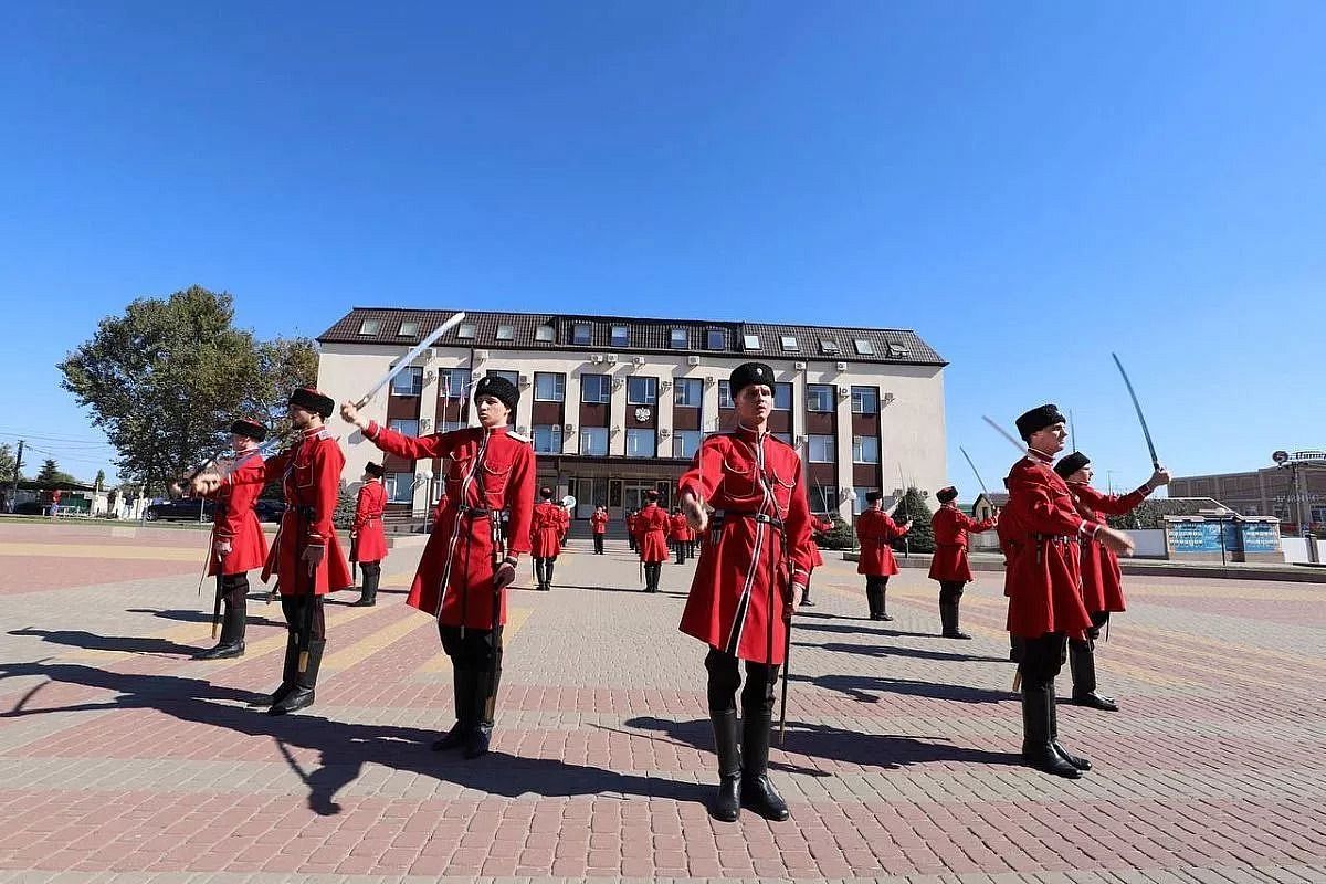 Удивительный спорт в регионах – турнир по рубке шашкой, метание тынзяна на хорей и масляная борьба