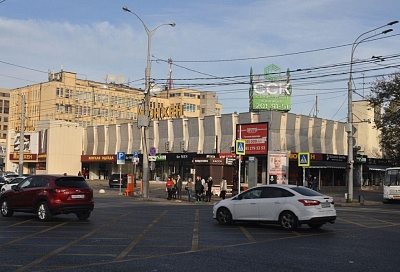 Около ТРЦ «Галерея Краснодар» установят делиниаторы и перенесут остановку общественного транспорта