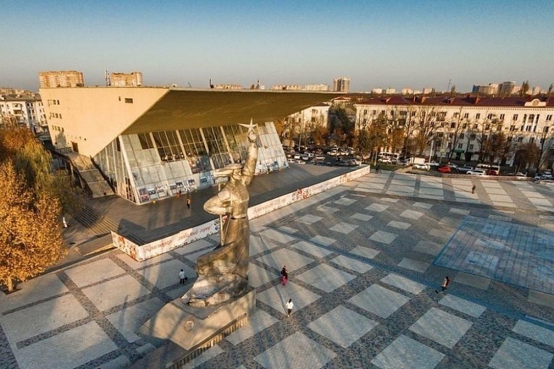 Кинотеатр «Аврора» в Краснодаре реконструируют к концу 2024 года