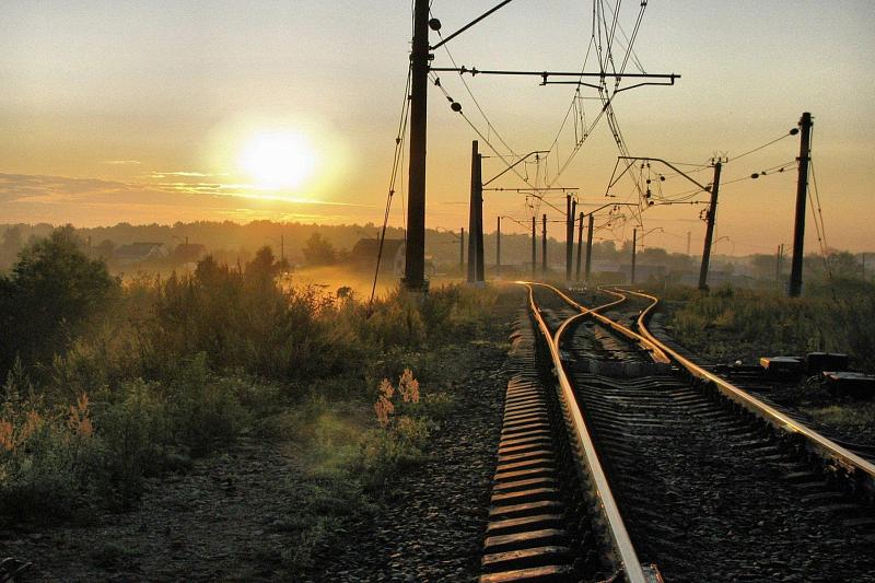 В Краснодарском крае несмотря на экстренное торможение поезд насмерть сбил женщину