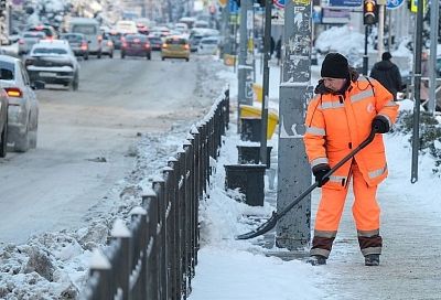 Более 90 жалоб поступило на работу УК и ТСЖ во время снегопадов в Краснодаре
