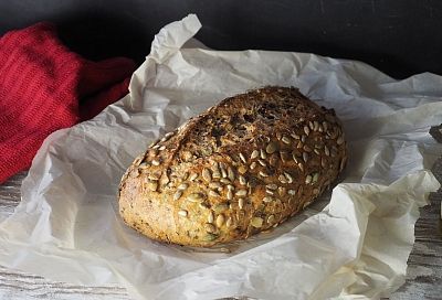 За полчаса в духовке получается отличный ржаной хлеб. Рецепт, который никогда не расстраивает