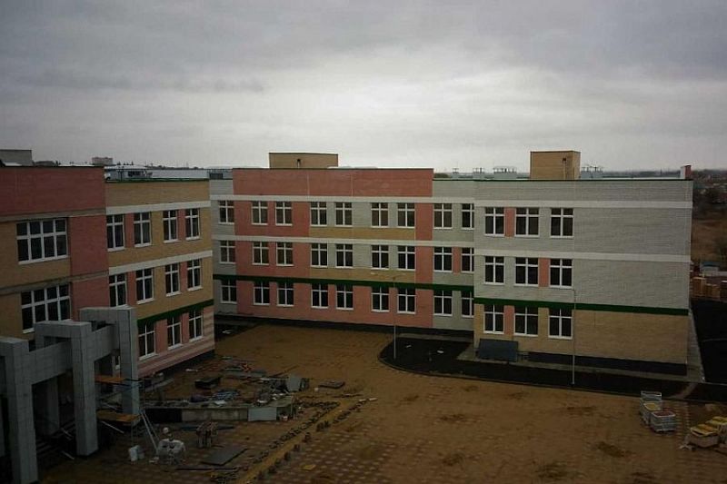 Строительство школы на 1100 мест завершается в Армавире