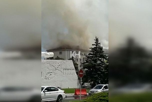 Пожар в пятиэтажном доме в Новороссийске потушен