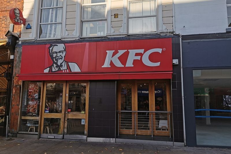 KFC и Pizza Hut пройдут ребрендинг в России 