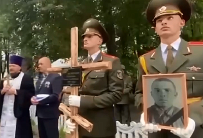 Останки погибшего в 1943 году под Геленджиком советского летчика захоронили в Беларуси