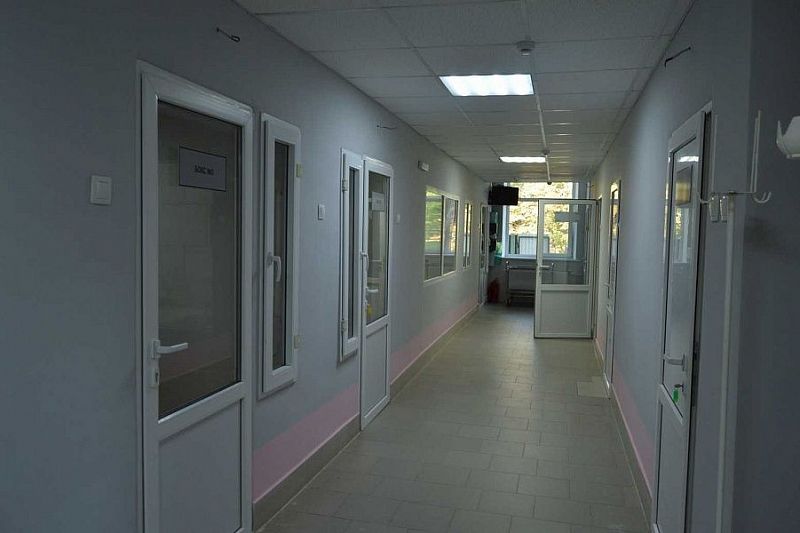 В Щербиновском районе завершили капитальный ремонт инфекционного отделения ЦРБ