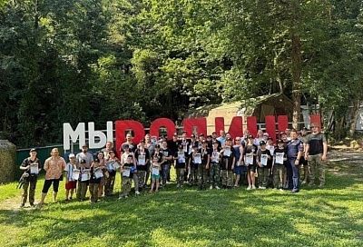 Сочинские волонтеры помогают на летних детских и молодежных досуговых площадках курорта