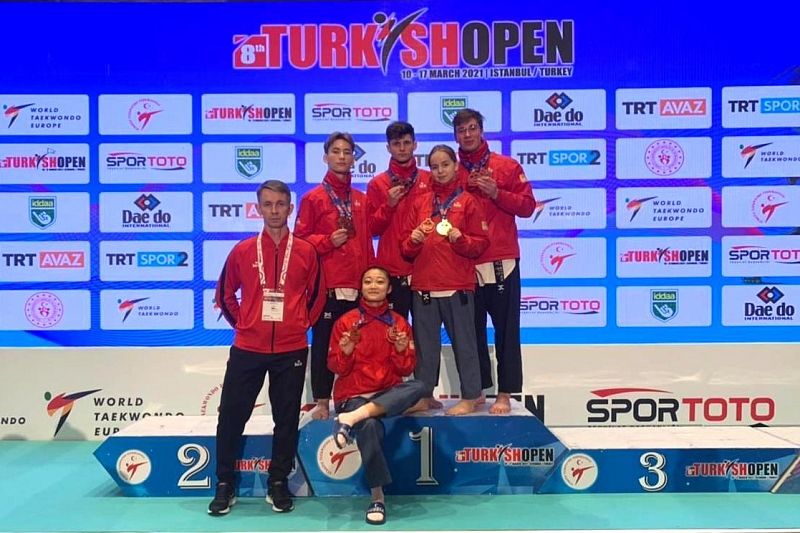 Спортсмены из Краснодарского края завоевали 11 медалей на международном турнире по тхэквондо 