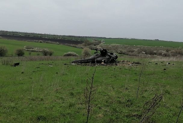 Вертолет сельхозавиации разбился на Кубани, пилот погиб
